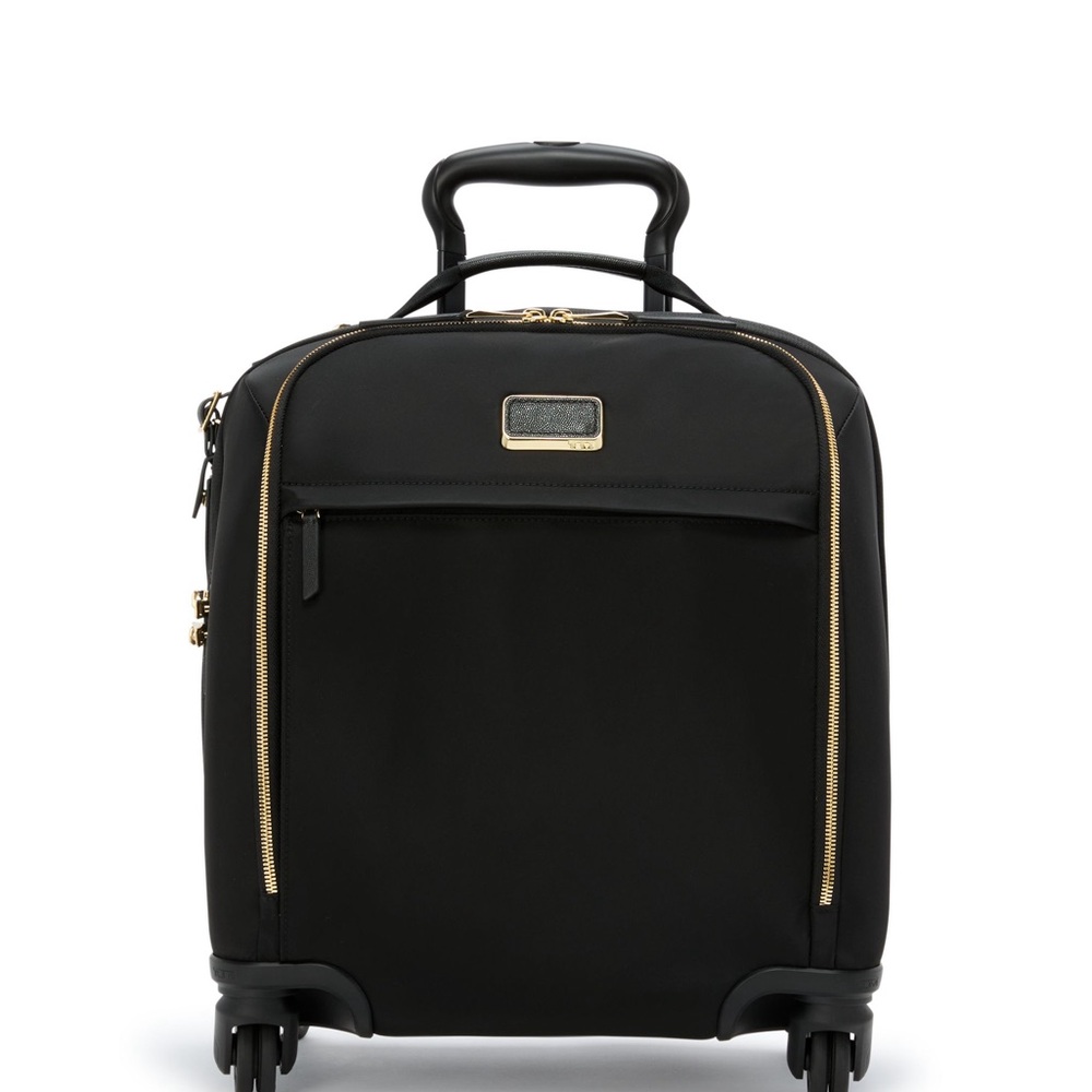 TUMI VOYAGEUR
Léger Compact Carry-On